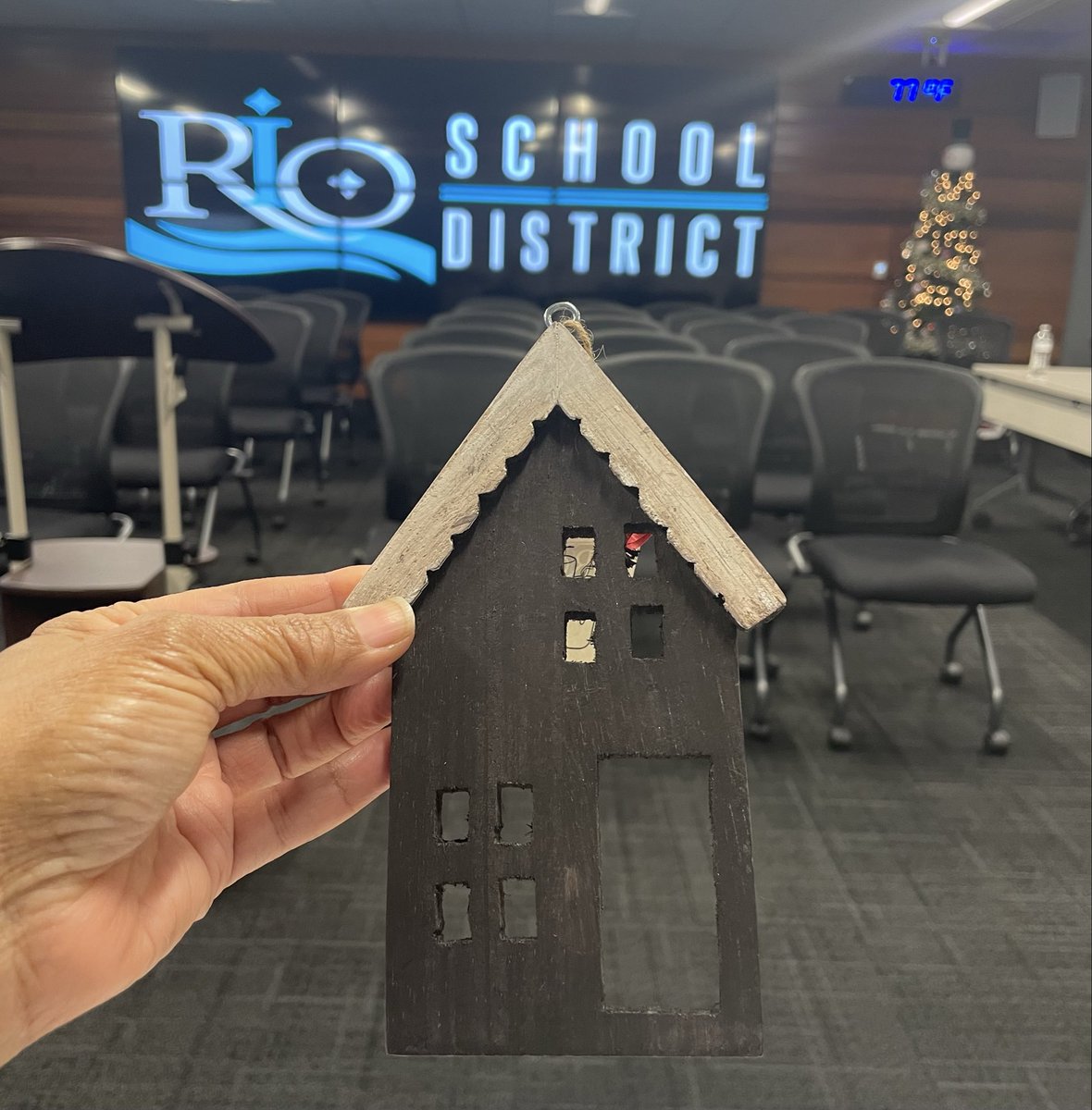 ElectAlesia's tweet photo. I always look forward to the beautiful tree ornaments given to the Board of Trustees each year. Wishing all families in the Rio School District a Merry Christmas, Happy Holidays, and a Joyous New Year! https://t.co/giQl05K3YN