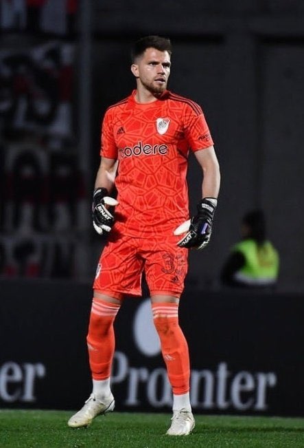 🚨Ezequiel Centurión se suma al plantel de #River.

ℹ️ <a href="/GerGarciaGrova/">Germán García Grova</a>