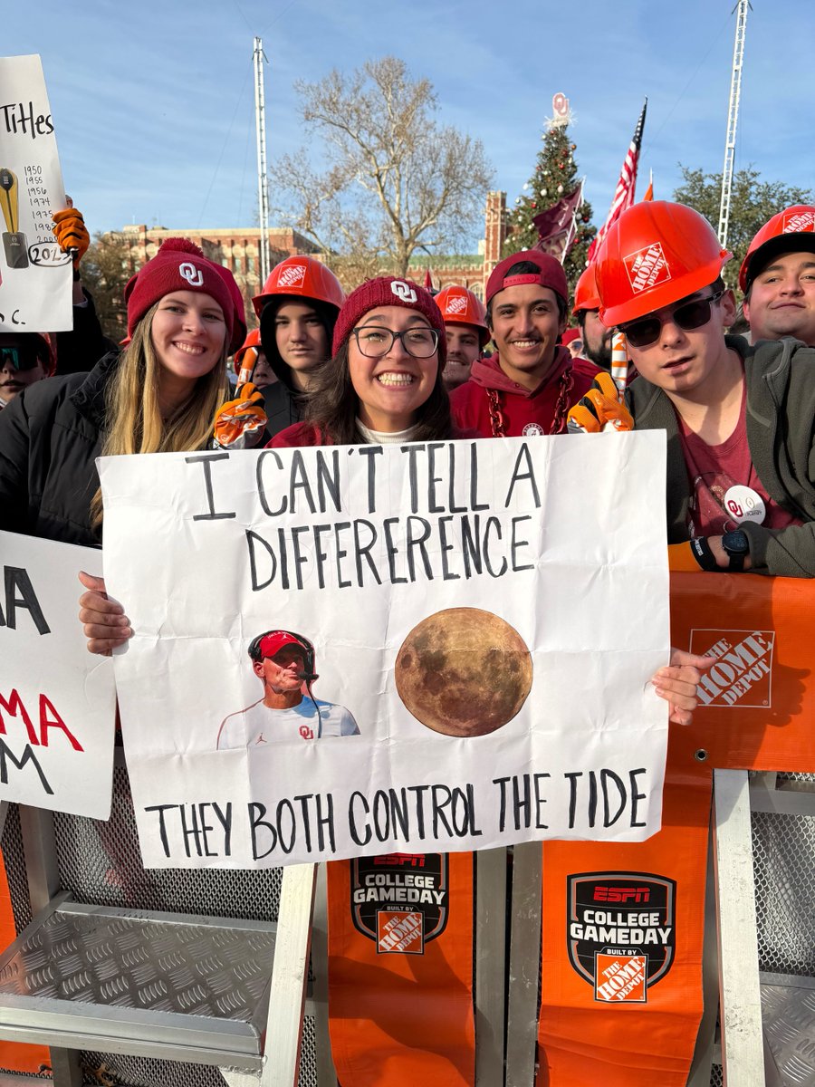 College GameDay tweet media