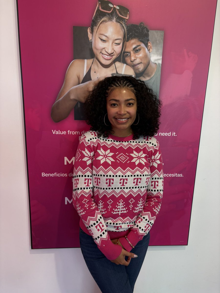 OliviaPopeOfTMobile tweet media