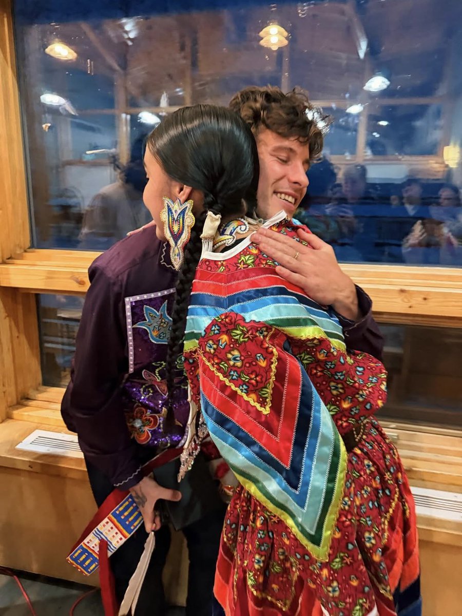 ShawnUpdatesSA's tweet photo. 📸| Shawn Mendes con Tia Wood recientemente en Canadá. https://t.co/O4IulMI2hs