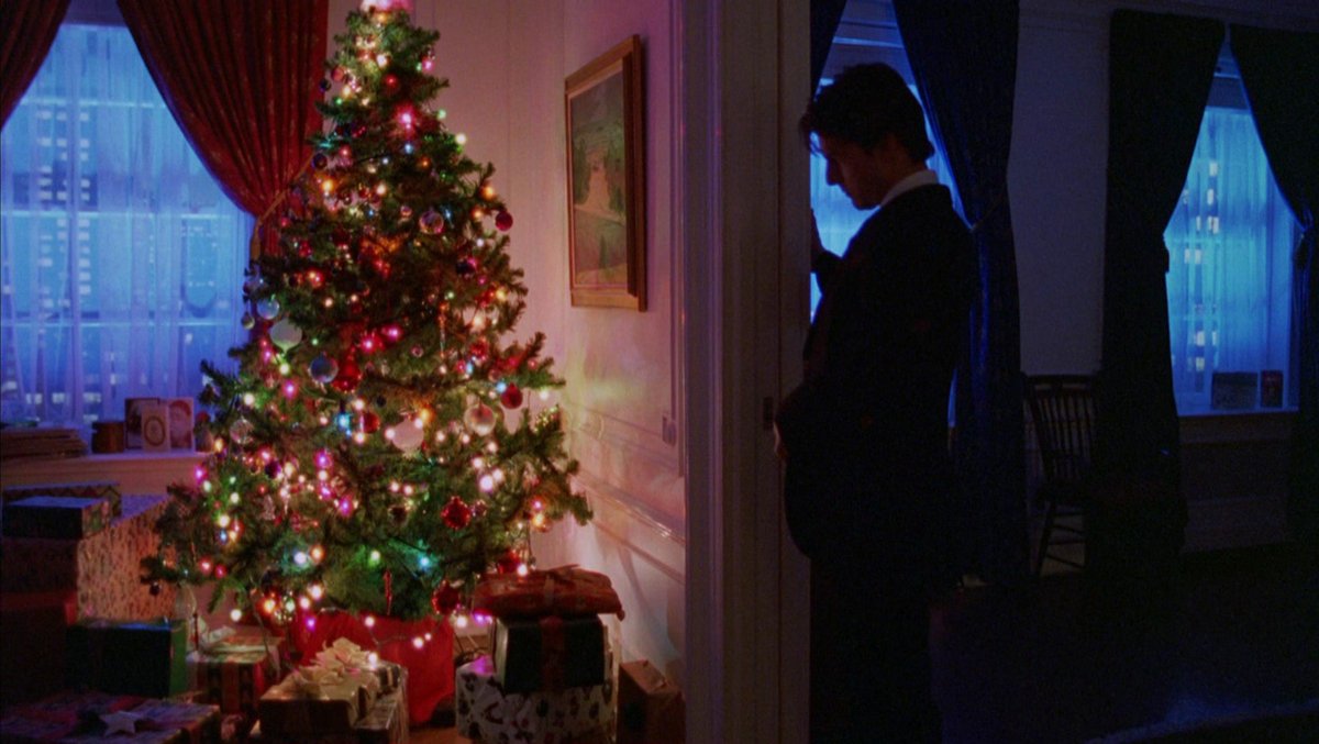 LostInFilm's tweet image. Christmas in Stanley Kubrick's 'Eyes Wide Shut' (1999)
