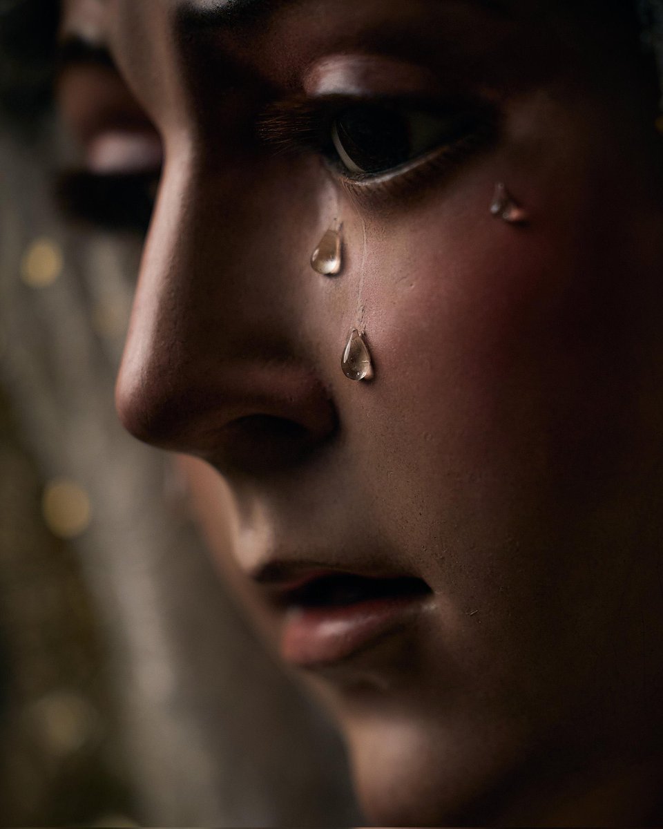 maoliver00's tweet photo. Qué barbaridad me acaba de mandar un gran amigo, un macareno de cuna, radiante de felicidad, un verdadero privilegiado que dejará escrito su nombre para la historia, un elegido por el Señor guapo de la Sentencia más hermosa…

Desconozco la autoría.
¡¡Qué insultante belleza!! https://t.co/5fpWaCInzx