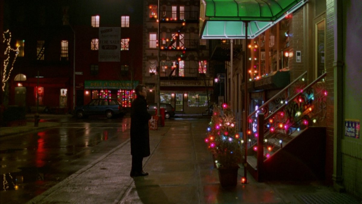 LostInFilm's tweet image. Christmas in Stanley Kubrick's 'Eyes Wide Shut' (1999)