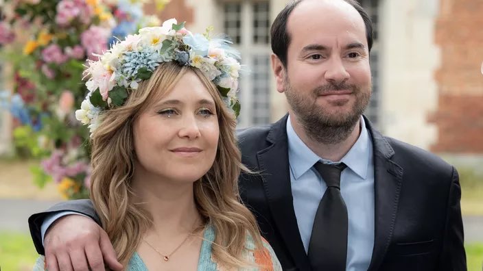 Delcroixx's tweet image. #Desvivants, #Bref2, #LeSensdeschoses... Notre top 10 des séries françaises en 2025 tvmag.lefigaro.fr/programme-tv/a… via @TVMAG