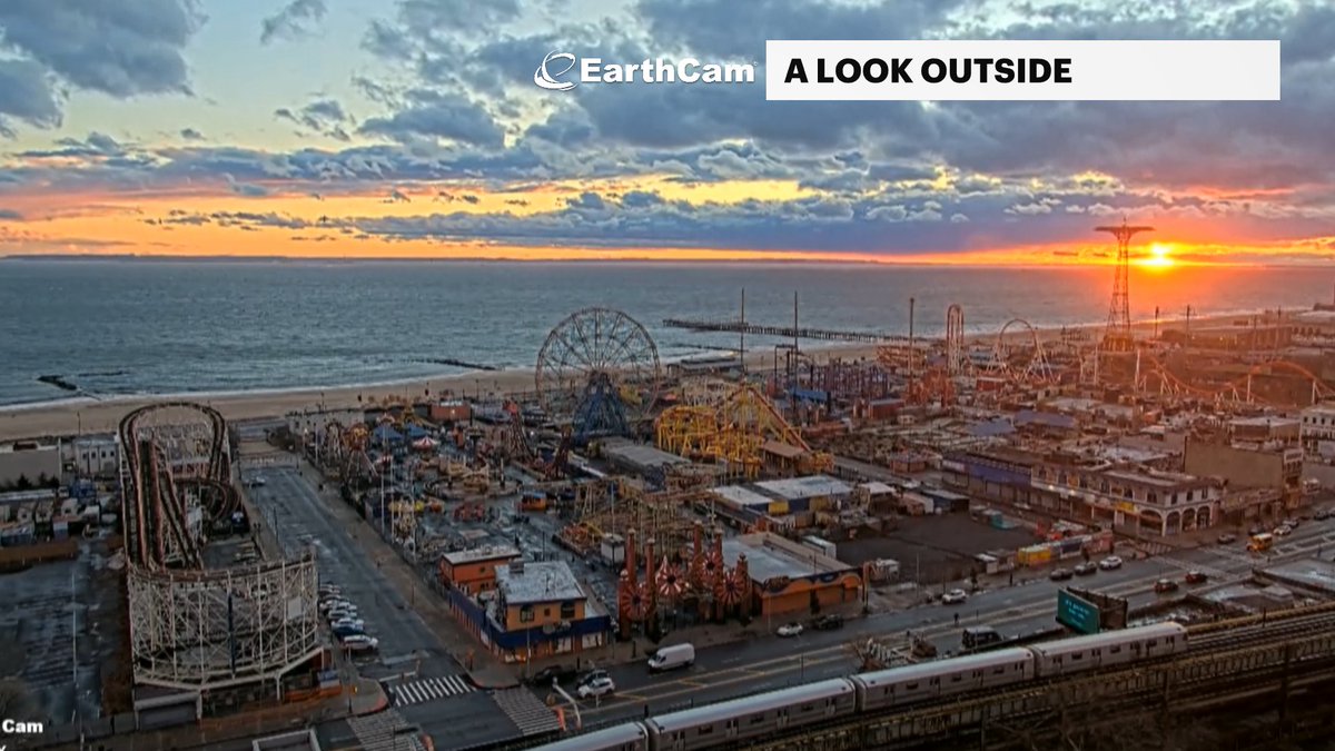 SkylerDayWX's tweet image. A nice sunset display over Coney Island following severe storms rolling through