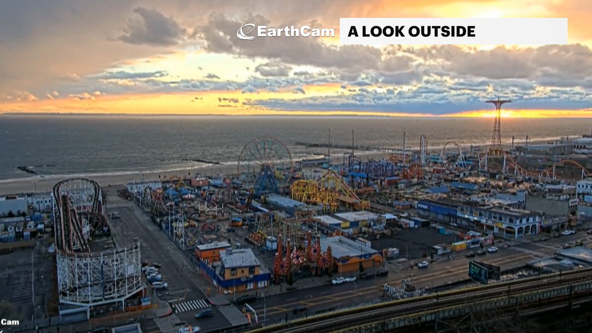 SkylerDayWX's tweet image. A nice sunset display over Coney Island following severe storms rolling through