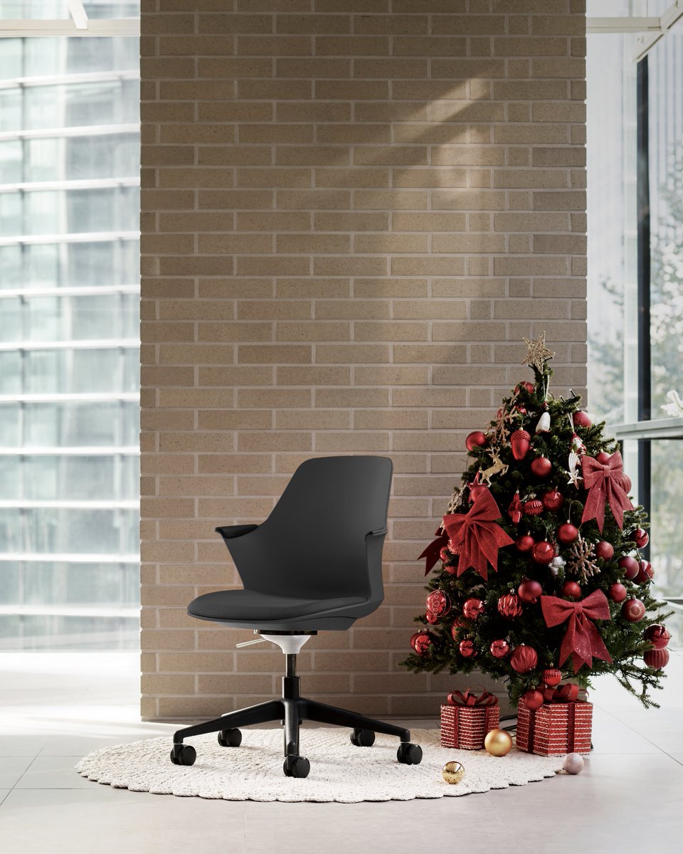 🎅 Que esta temporada esté llena de buenos momentos… y mejores espacios. 🤍
La silla Plot combina diseño moderno y comodidad para acompañar cada jornada, incluso en Navidad.
🎄 Trabajar cómodo también es un regalo.
.
.
.
.
#officechairs #chairdesign #industrialdesign