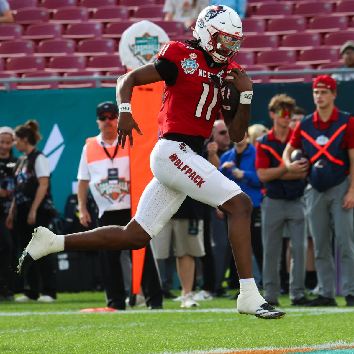 FINAL: NC State 31, Memphis 7

The Wolfpack snaps a 5-game bowl losing streak dating back to 2017 behind three TDs from CJ Bailey and a dominant effort from Caden Fordham and the Wolfpack defense to win the 2025 Gasparilla Bowl.