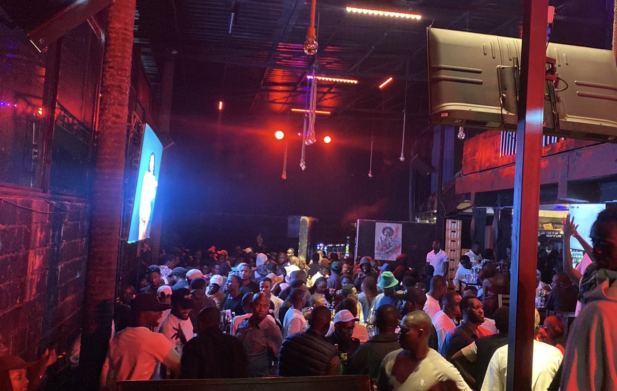 SohoFridays1's tweet photo. Soho Stadium 🔥 https://t.co/7UVKppLsYa
