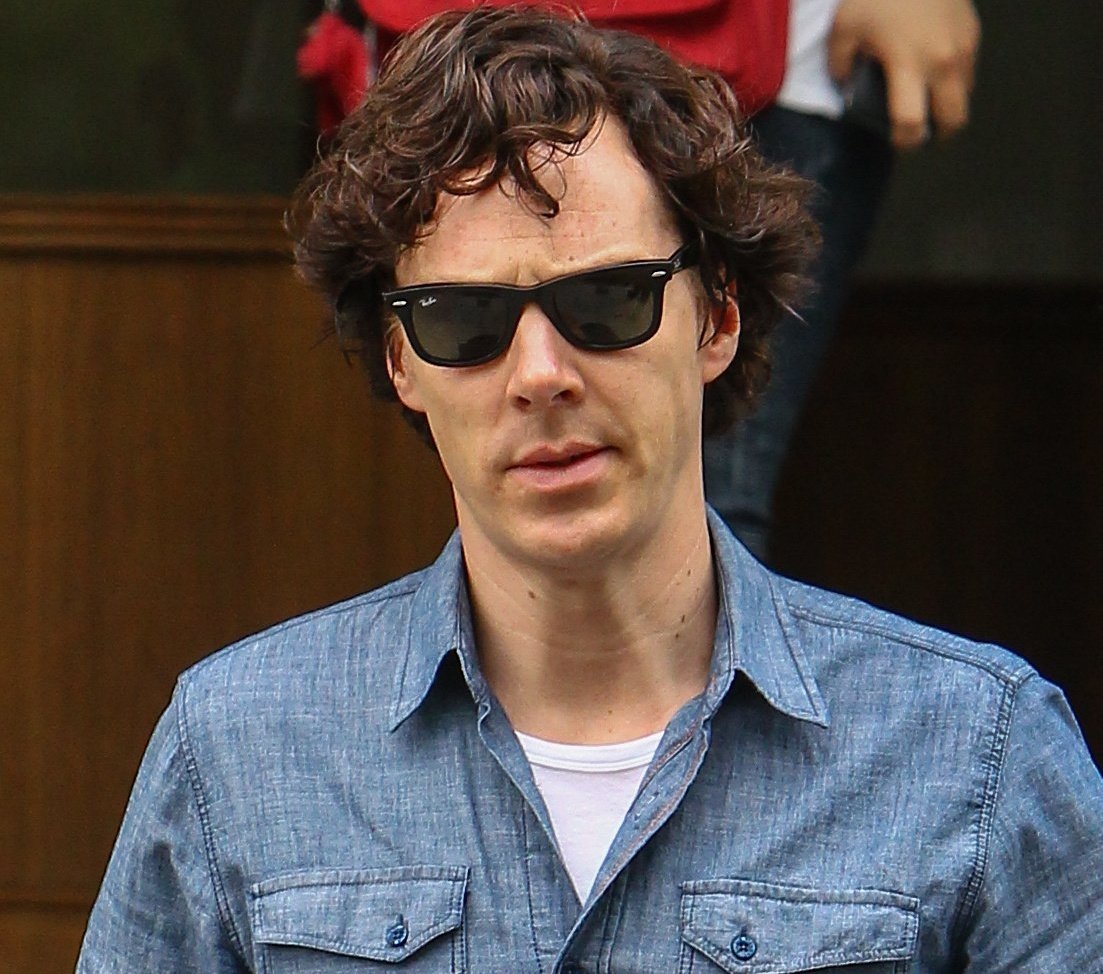 sapw's tweet photo. #BenedictCumberbatch #BCAdventCalender2025
#ColourBatch19 He likes blue! https://t.co/wxtxpLE9U7