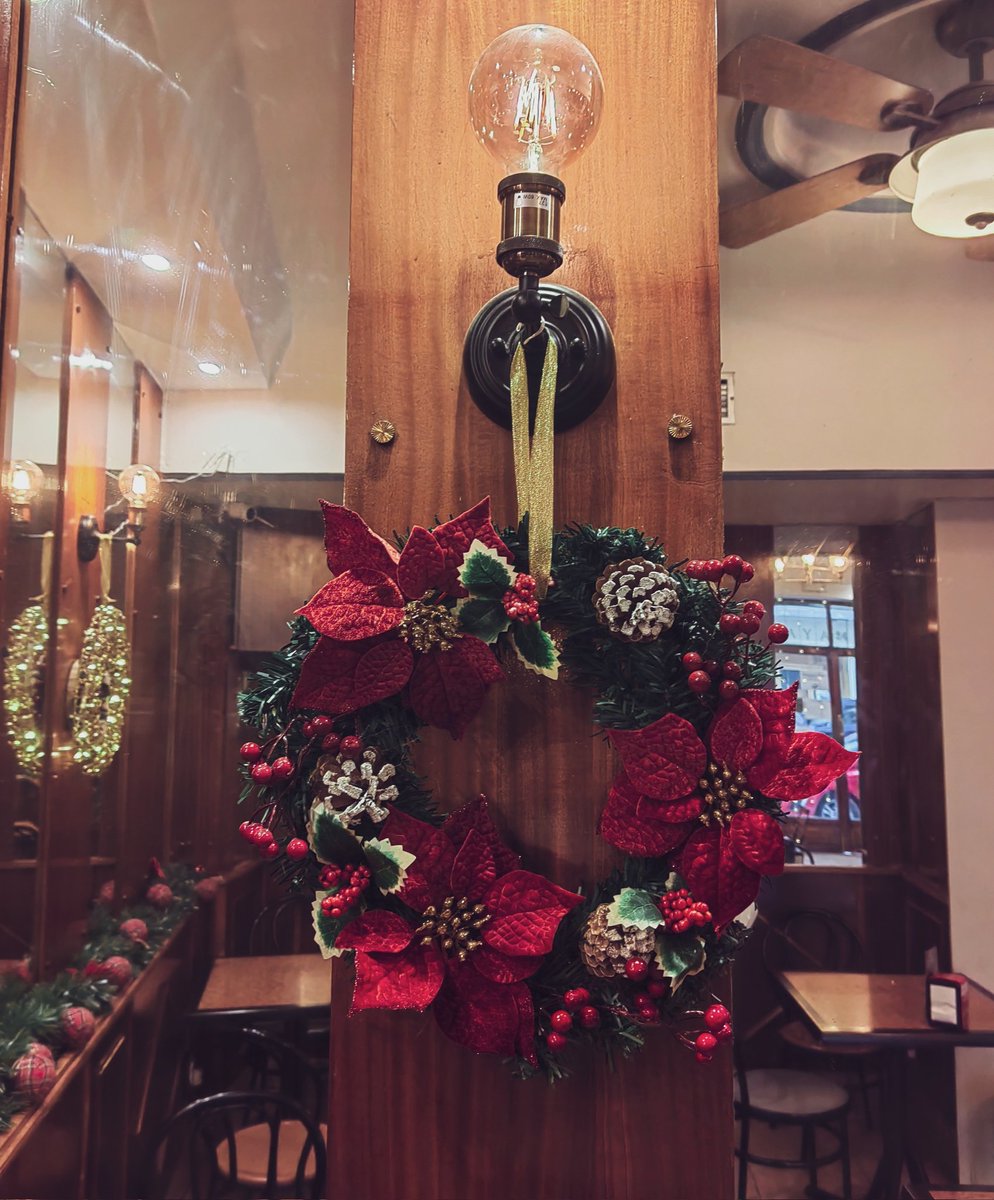🎄Retales navideños vol. 2
📍Cafetería Los Fernández
🐈‍⬛ Chamberí, Madrid