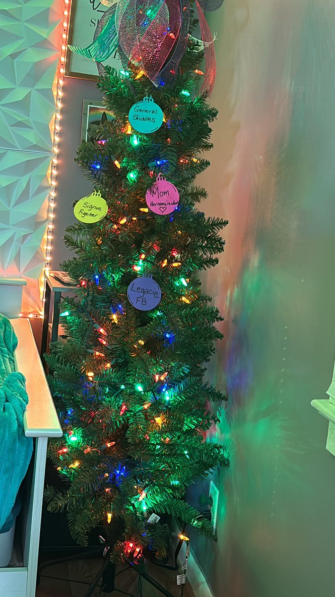 Whatshername tweet media