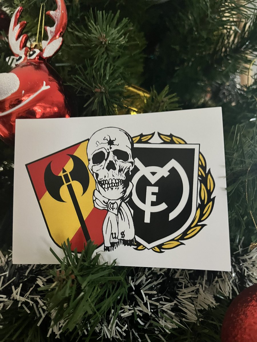 Disfruten de esta época con los más queridos, sean familiares o colegas.
Vayas Donde Vayas.