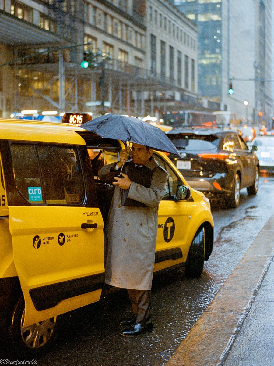 viewfinderthis's tweet image. NYC on 35mm Film