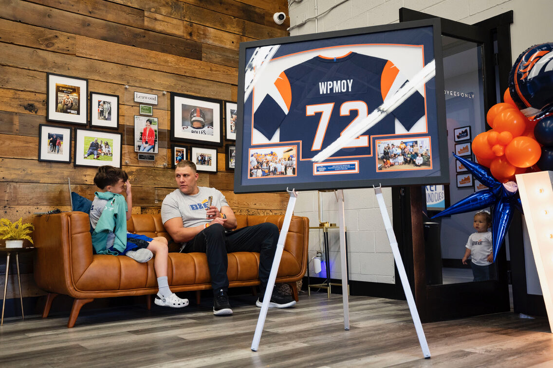 gbolles72's tweet image. This is for my son Kingston.

Kids with Apraxia of Speech fight every day to find their voice. That’s why we created Bjorem + Bolles — to train professionals, support parents, and give kids like my son hope.

Proud that this is part of my foundation and honored to be the @Broncos…