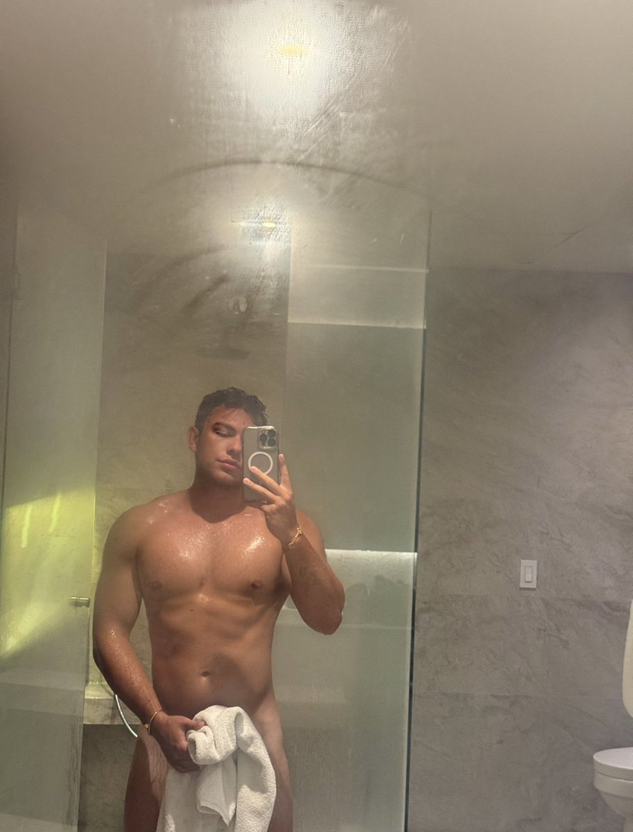 Alpha Em tweet media