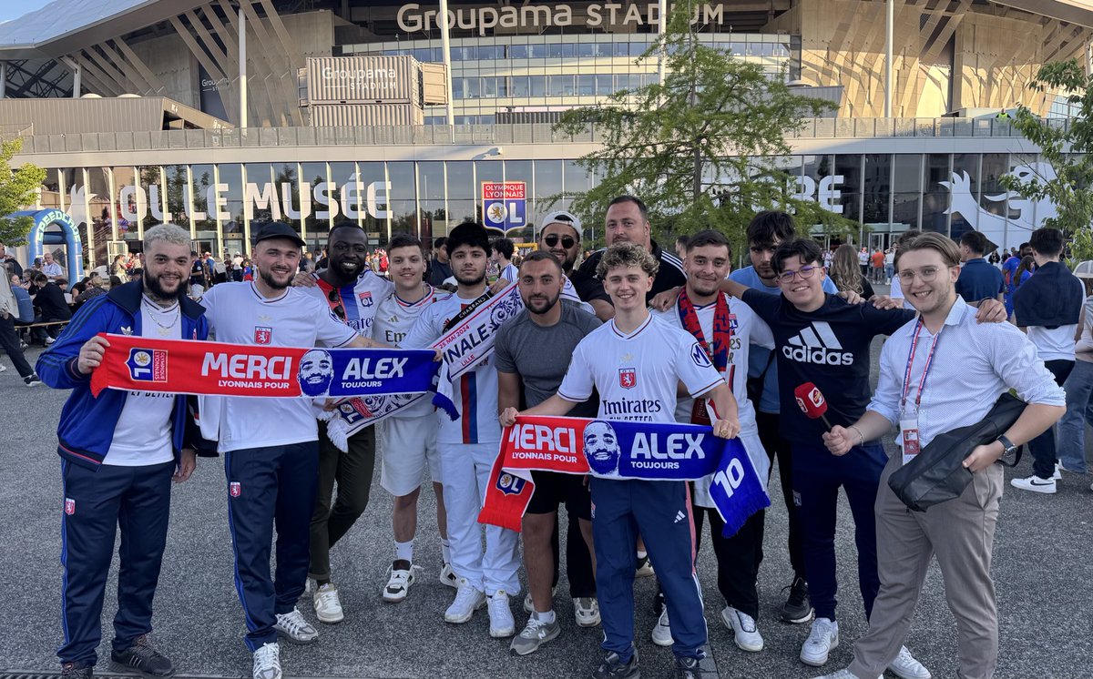 Quentin_Hnq's tweet image. Dire que c’était un de tes dernier match à Lyon., tu me manque frérot❤️😔😮‍💨