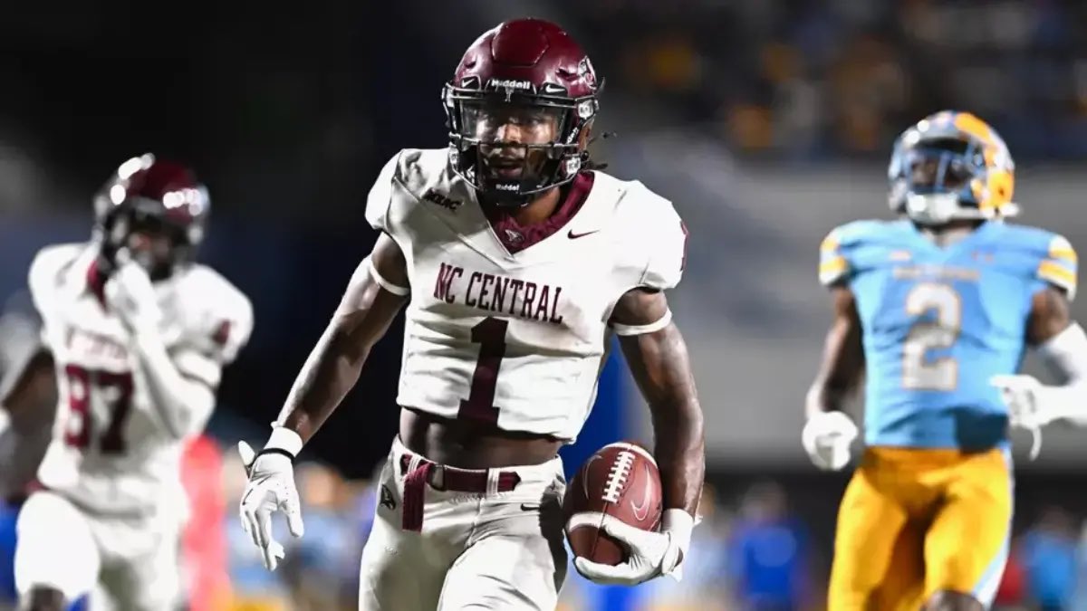 justinpowell26's tweet image. Blessed to receive my 6th division 1 offer from North Carolina Central University!!
#AGTG  @CoachTOliver @FBCoachBankins @ToombsFootball1 @CoachBMart @BenMoore247 @BlaineLKMiller @GPBsports @OSGNelson @Godsgift_Nate @AmyZimmerWJCL @RecruitGeorgia