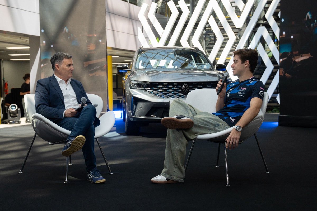 SibillaPablo's tweet image. Hoy @FranColapinto vino a visitarnos a las oficinas de @RenaultArg ! 

Tremenda charla junto a periodistas destacados! 

#vamosnene 
#espiritalpine 
#somosrenault