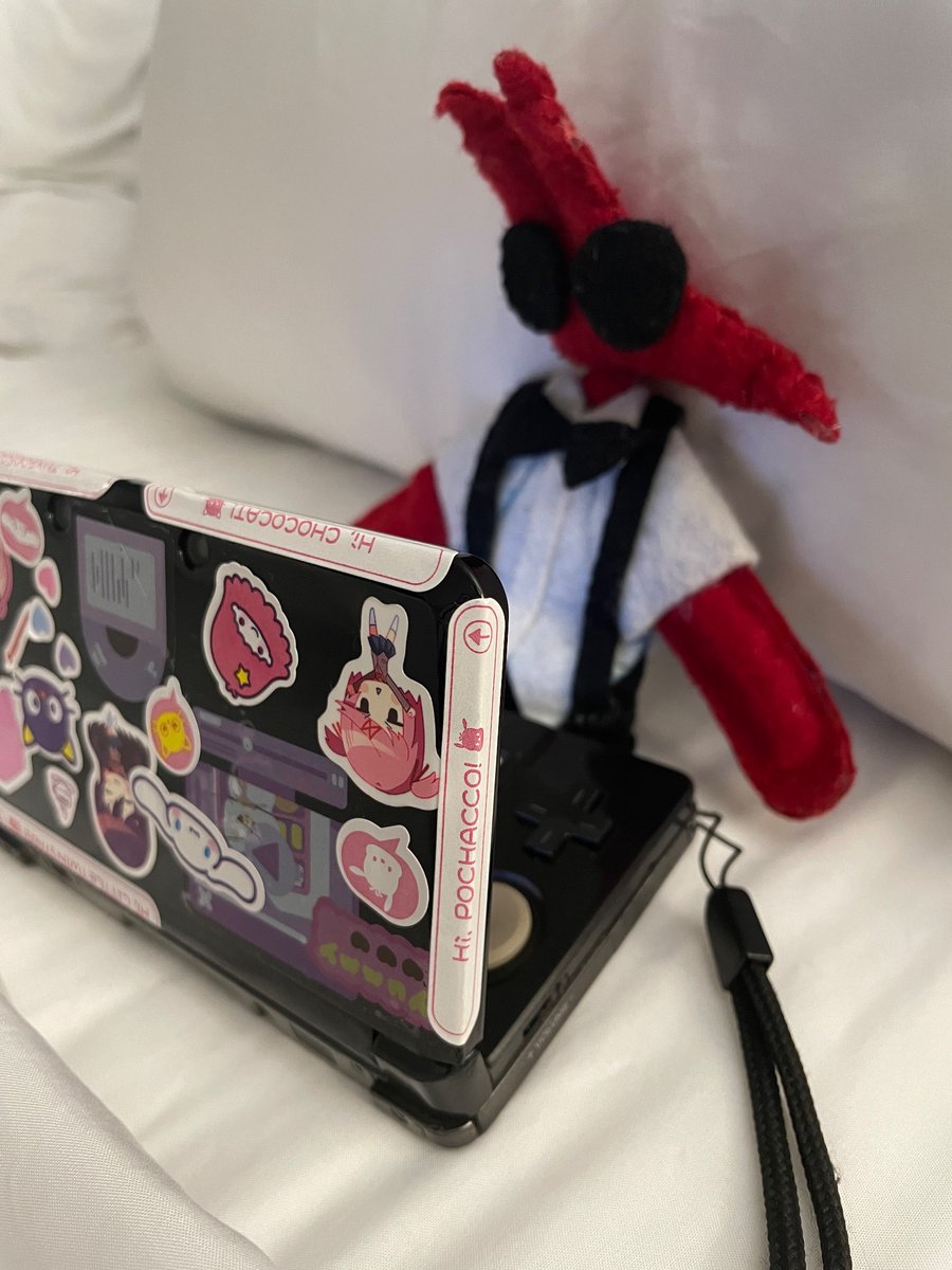 thatrandommeow's tweet image. 