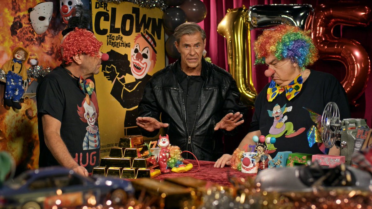 twitkalk's tweet image. #SchleFaZ #DerClown #SchleFaZ175 #SchleFaZbeiNitro #ScheißfilmJubiläum 
Wohl fraglos einer der coolsten Gastauftritte EVER!
#SvenMartinek #Clownskloppe