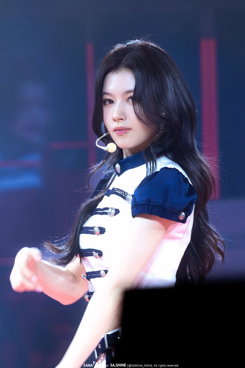 251213 THIS IS FOR IN BANGKOK D1

face card

#트와이스 #사나 #TWICE #SANA #サナ