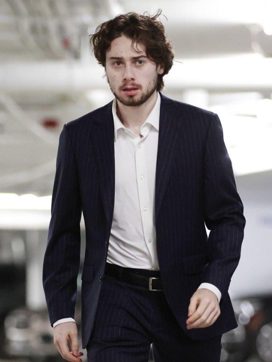 daisiesbabyy's tweet image. yes