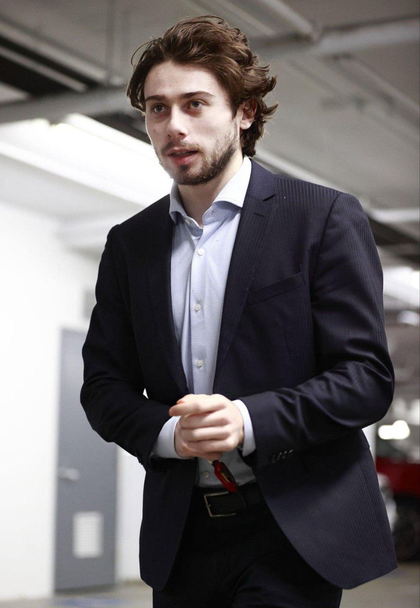 daisiesbabyy's tweet image. yes