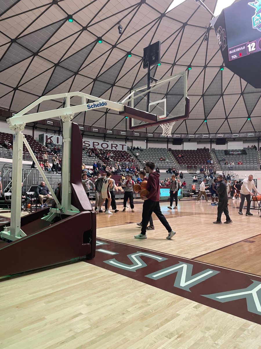Awesome 3 point Contest!! Alex Bobo  finished 5th and barely missed final 4 and Payton Behrendorff led going into the final 2 shooters.  Fun Times