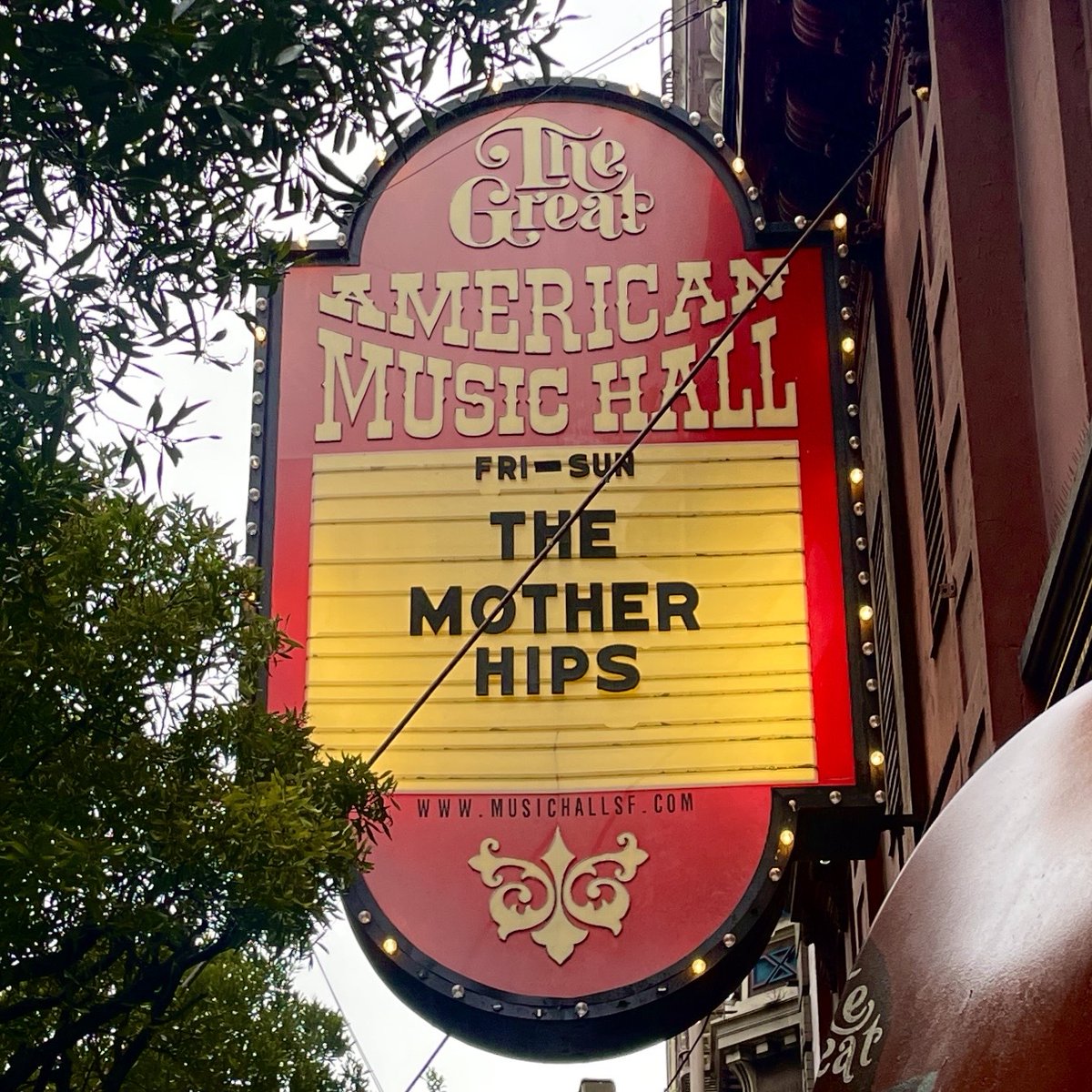 GAMH's tweet image. ✨𝚃𝙾𝙽𝙸𝙶𝙷𝚃!! 𝚂𝚑𝚘𝚠 𝟷 𝚘𝚏 𝟹✨  𝘈𝘯 𝘌𝘷𝘦𝘯𝘪𝘯𝘨 𝘸𝘪𝘵𝘩...

𝐓𝐇𝐄 𝐌𝐎𝐓𝐇𝐄𝐑 𝐇𝐈𝐏𝐒 💥🎄
𝟯𝟬𝘁𝗵 𝗔𝗻𝗻𝗶𝘃𝗲𝗿𝘀𝗮𝗿𝘆 𝗼𝗳 "𝗣𝗮𝗿𝘁-𝗧𝗶𝗺𝗲𝗿 𝗚𝗼𝗲𝘀 𝗙𝘂𝗹𝗹"

🎟️ You still have a chance to grab some tickets at GAMH.COM or at the door !…