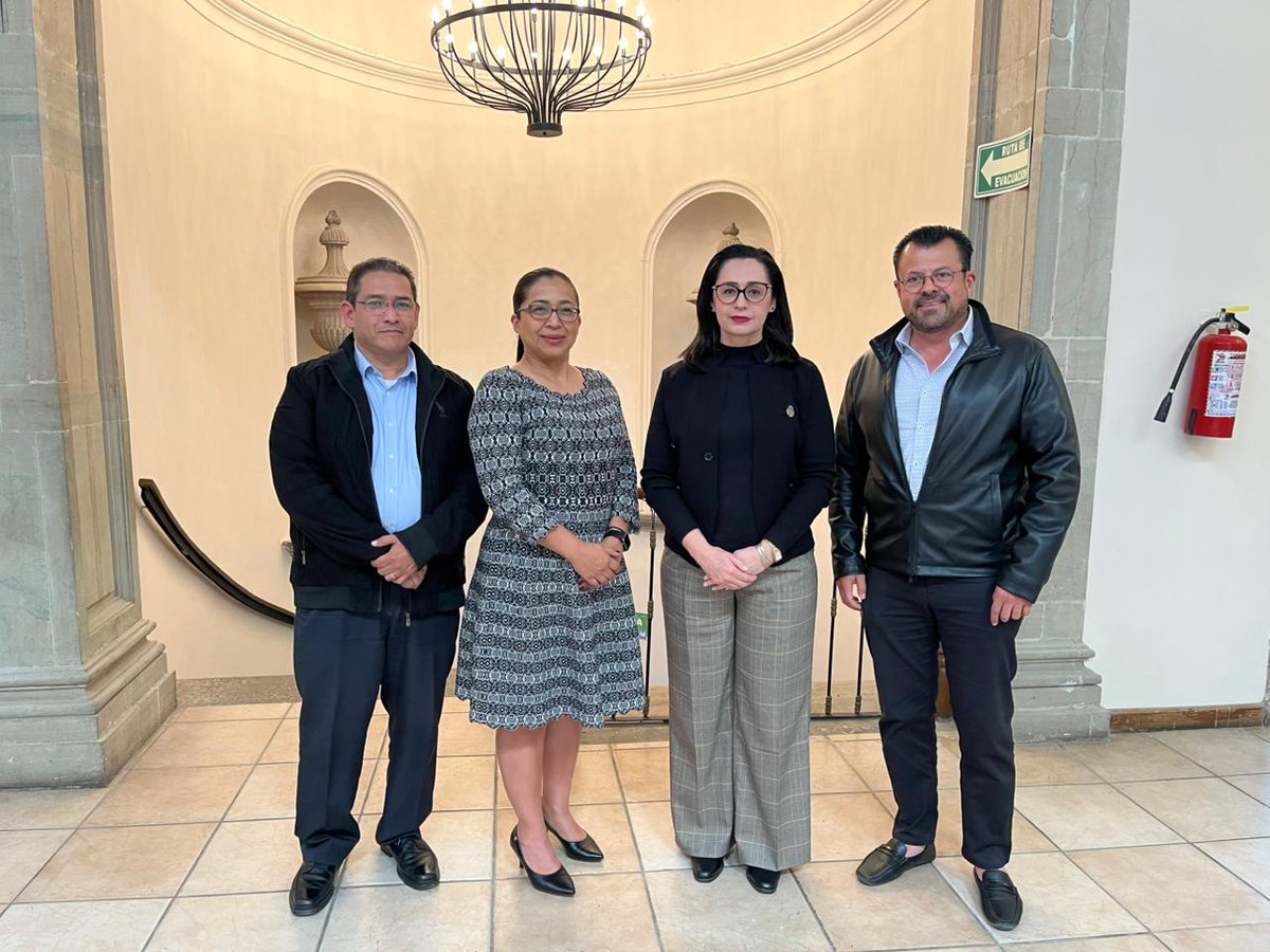 Hoy, el Presidente y la Directora de #CANIETIGto se reunieron con la Lic. Cristina Villaseñor, Secretaria de Economía, para coordinar esfuerzos alineados al Plan de Trabajo 2026.
Seguimos impulsando la colaboración institucional para fortalecer el desarrollo económico de Gto.