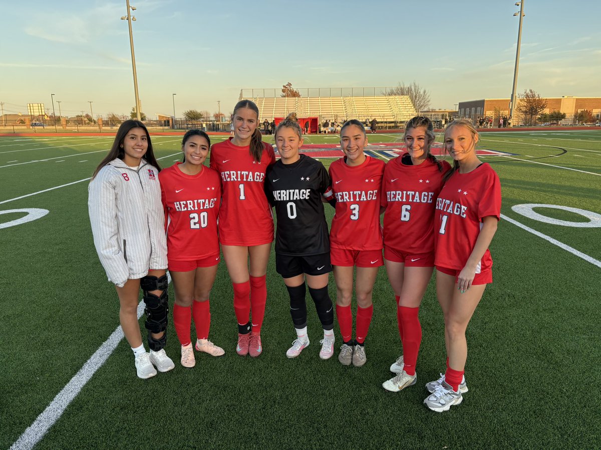 Jagsoccergirls's tweet image. Last scrimmages vs Mansfield see the Jags JV &amp;amp; V play well &amp;amp; improve, getting 2 shutout W’s!
Looking forward to the start of the regular season ❤️⚽️💙
#TOUGHJAGS
@MidloHeritage