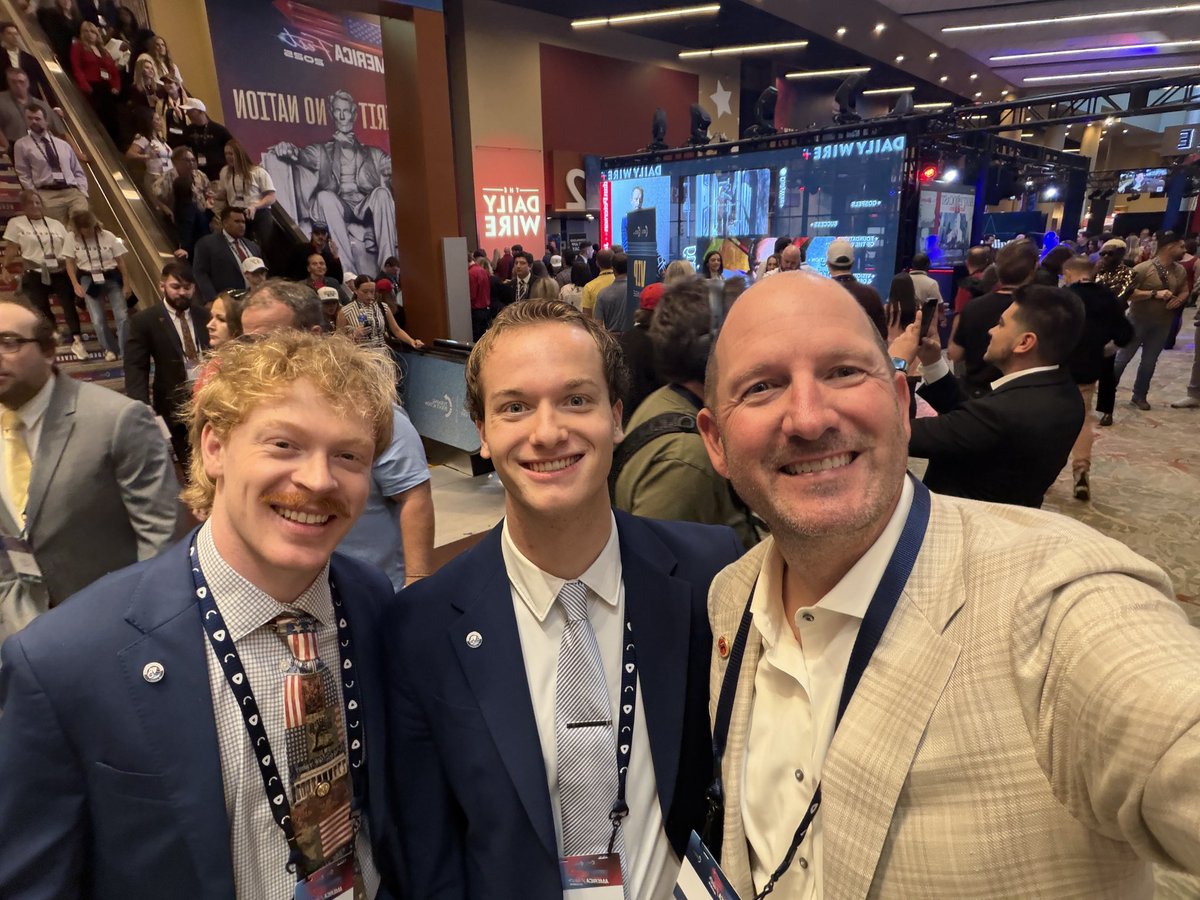 BradEBonham's tweet image. Only the best from Utah here at @TPUSA Amfest! 

(Not talking about myself here haha)

@ufcrchair @rileybeesley @UtahCollegeReps
