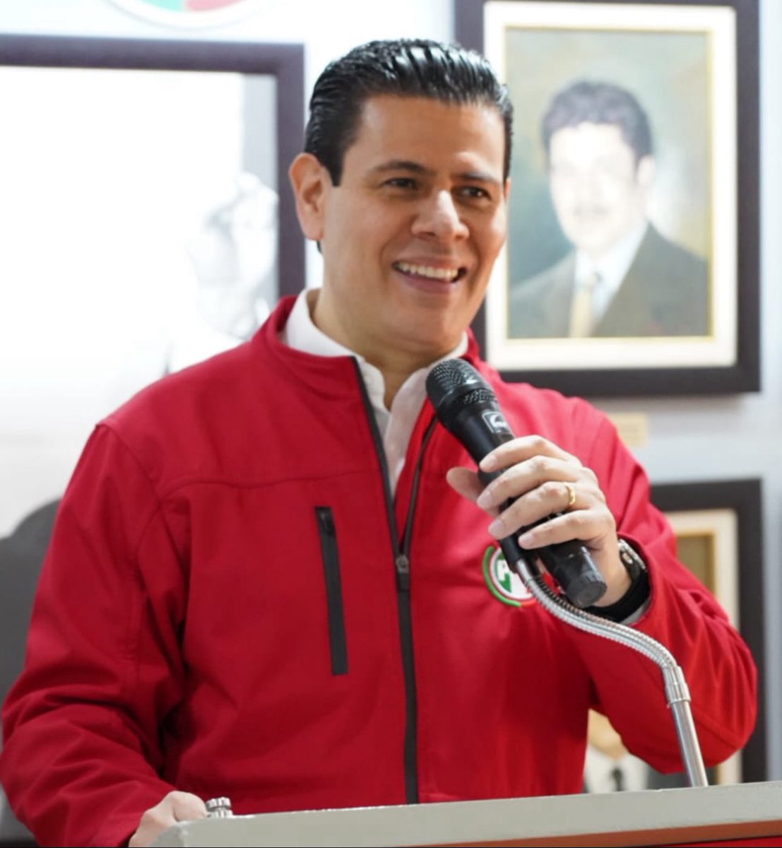 Hice entrega de mi Primer Informe Legislativo ante el PRI Zacatecas, donde di cuenta del trabajo realizado, las iniciativas presentadas y las causas que hemos defendido desde la Cámara de Diputados. <a href="/GPPRIDiputados/">Diputadas y Diputados Federales PRI</a> <a href="/PRI_Nacional/">PRI</a>