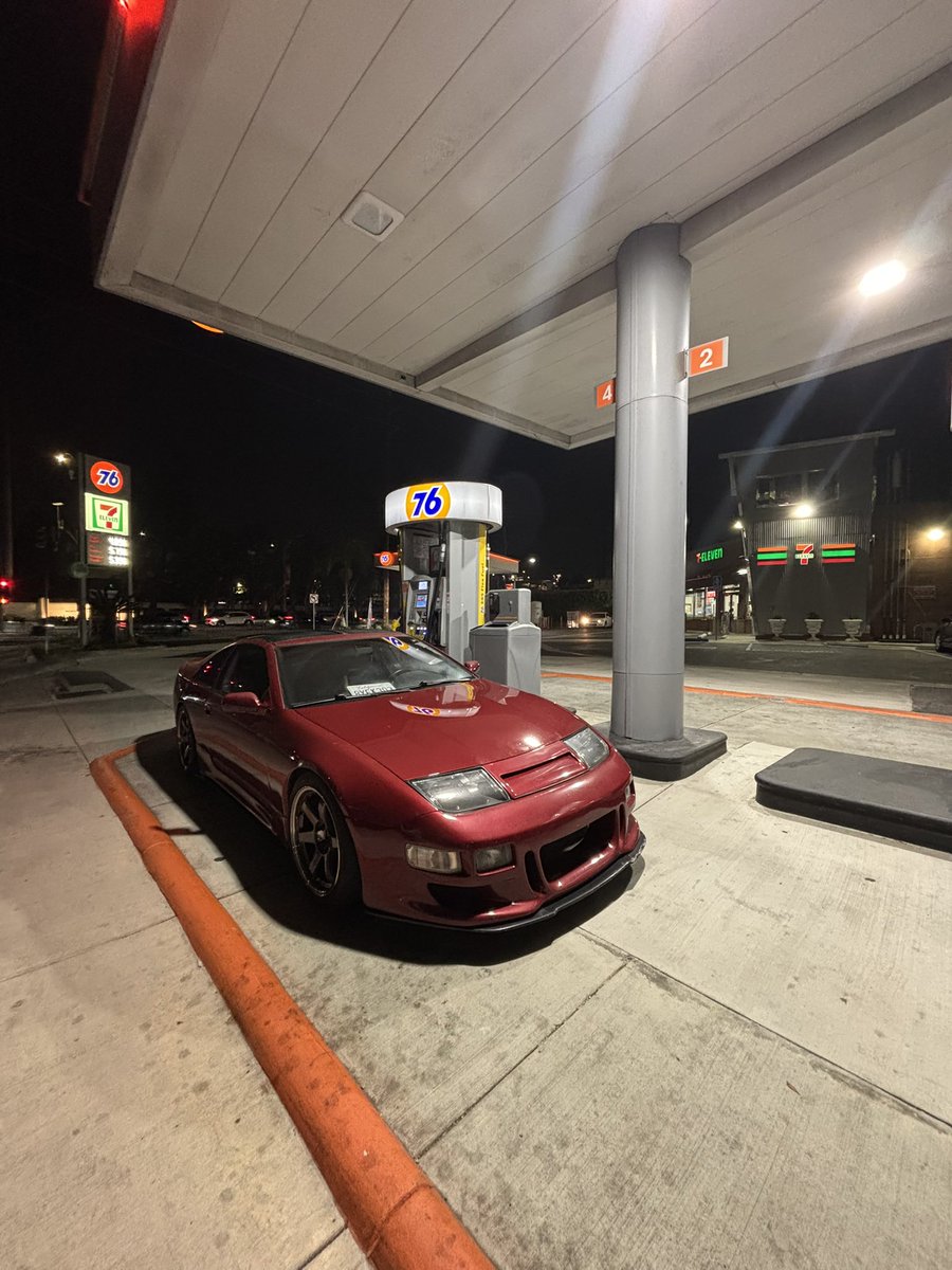 prvsly_dgd's tweet photo. I had a sticky lifter for about 2 days but I decided today to buy ATF fluid to do an oil change. Lifter went away as I was driving home with the new ATF and oil sitting passenger. LMAOOOOOOOOO https://t.co/JZFDWsj6hF