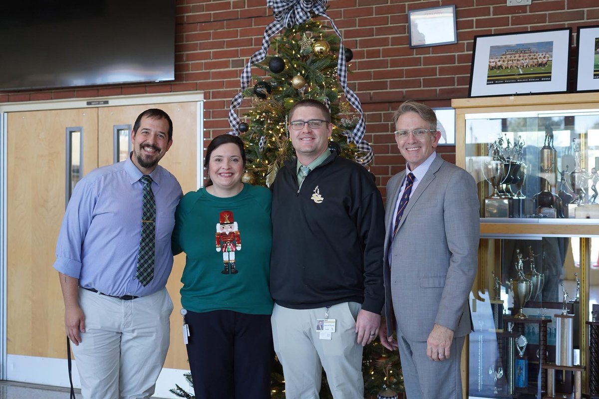 ReevesTravis's tweet photo. #SCSCelebrates | Please join Surry County Schools in congratulating the January Leader of the Month, Stephen Young! Mr. Young serves @SurryCentralHS as an Assistant Principal! https://t.co/YQcpsTfJtH