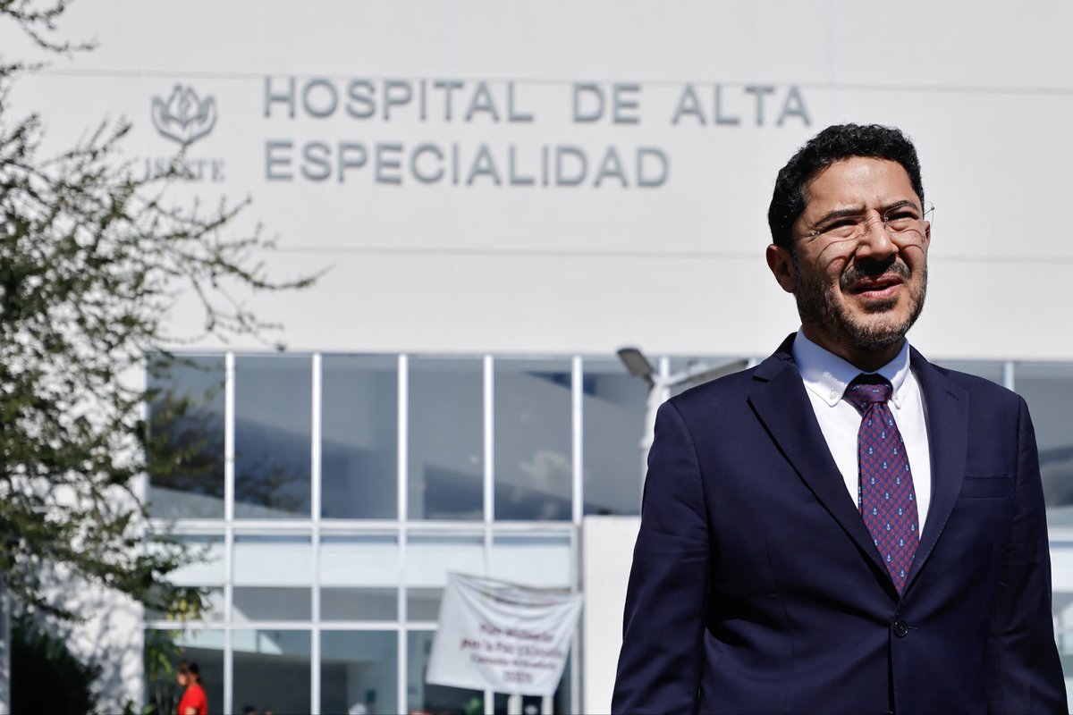 martibatres's tweet photo. Estando en Michoacán, también realicé una visita sorpresa al Hospital Regional de Alta Especialidad de Morelia del @ISSSTE_mx, en el marco del Plan Michoacán por la Paz y la Justicia. 

Pasé a las áreas de Farmacia, Hemodinamia, Imagenología, Quimioterapia, Cocina y lo que fue el piso COVID. Platiqué con la derechohabiencia y escuché a la base trabajadora.