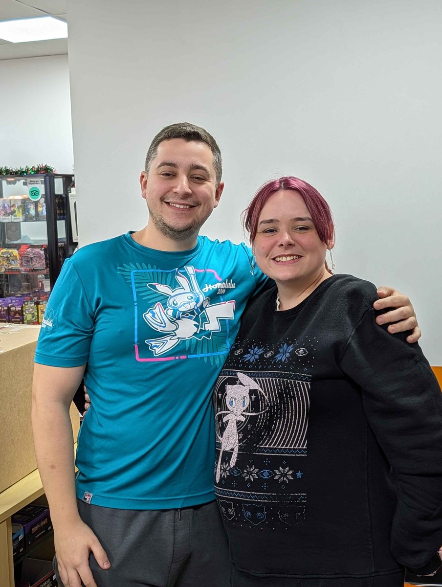 Pokemon is all about community. Tonight we sold out of tickets to our last league before Christmas. We had a raffle funded by donations from the community, a buffet of baked goods, Christmas prize pack challenges and just immaculate vibes. Merry Christmas PTCG fans ❤️