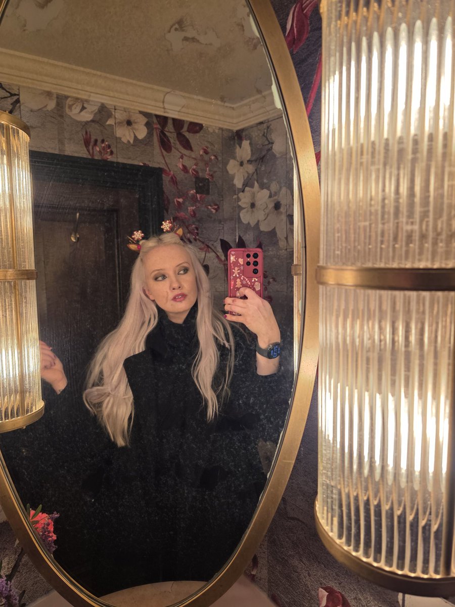 Diana Rotten 🦷 tweet media