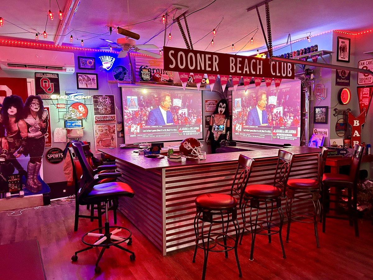 The garage “Sooner Beach Club” is all Crimson tonight!  LFG!!! Beat Bama!!! Boomer!!!