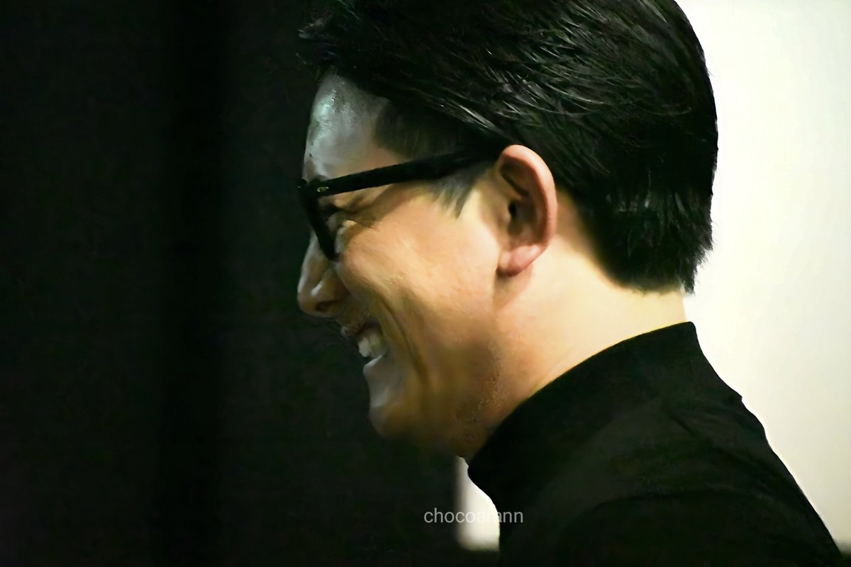 chocoarann's tweet image. 自ら提案した しげちゃんへのサプライズ💐(👏)のために、眉間にシワ寄せて🚾💨の小芝居打ったけど、舞台袖の手前では満面の笑みの にこばやしになってことをお知らせいたします😁
2025.12.18