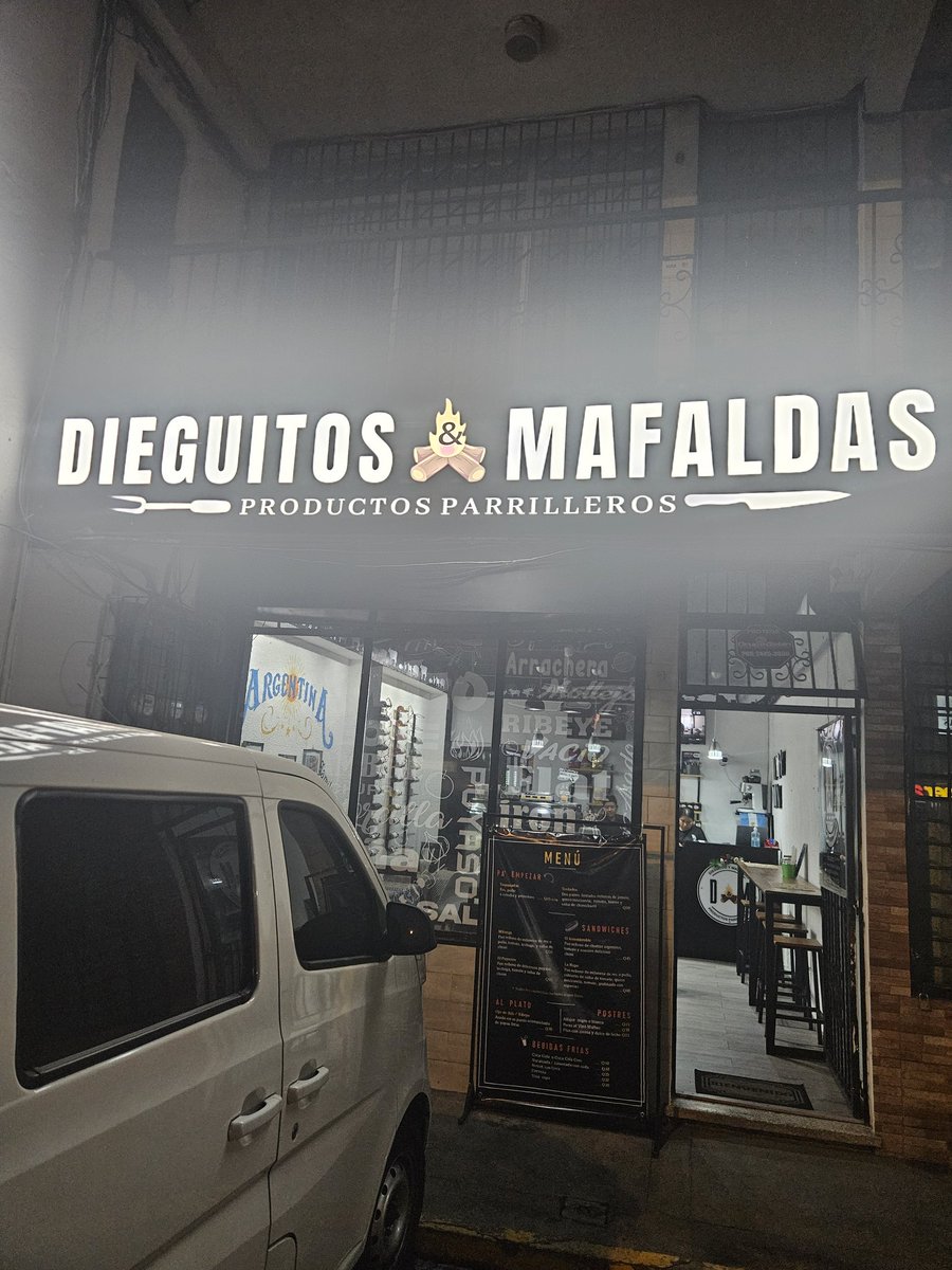 Estimados , debido al incremento en el salario minimo decretado por el gobierno , nos vemos en la necesidad de incrementar los precios de algunos productos , para poder naaaaaaa mentira no pasa nada , todo sigue igual y vamos a sacar algunas ofertas , los esperamos.