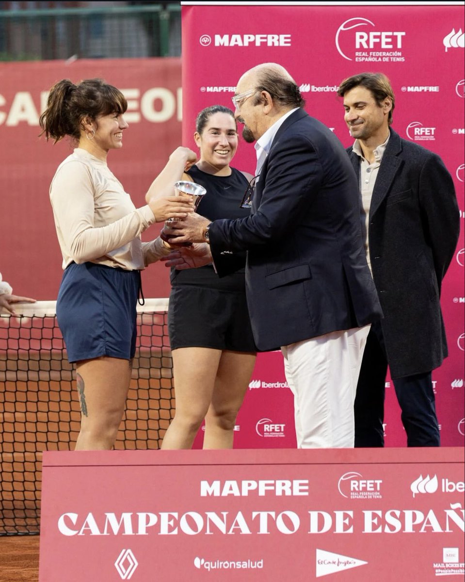 David Ferrer Galería tweet media