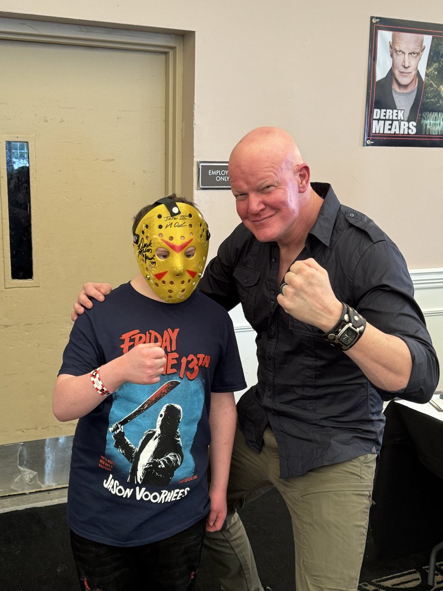 Soloris24's tweet photo. There’s nothing like watching @DerekMears playing your favorite horror icon while wearing your Derek Mears autographed Jason Mask
#FridayThe13th #JasonVoorhees #heros #Downsyndrome https://t.co/aMdYJAAR43