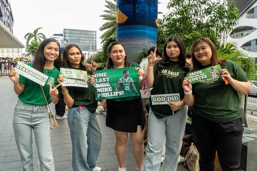 MarhielDnlGnzls's tweet image. On behalf of the banner girls, we would like to thank everyone who donated, cheered, raised the banners and in supporting our fan project. 

It has been a rough but great journey. Thank you for believing! A forever fight for the green and white.

GOD DID! ☝🏻

ANIMO LA SALLE 🏹💚