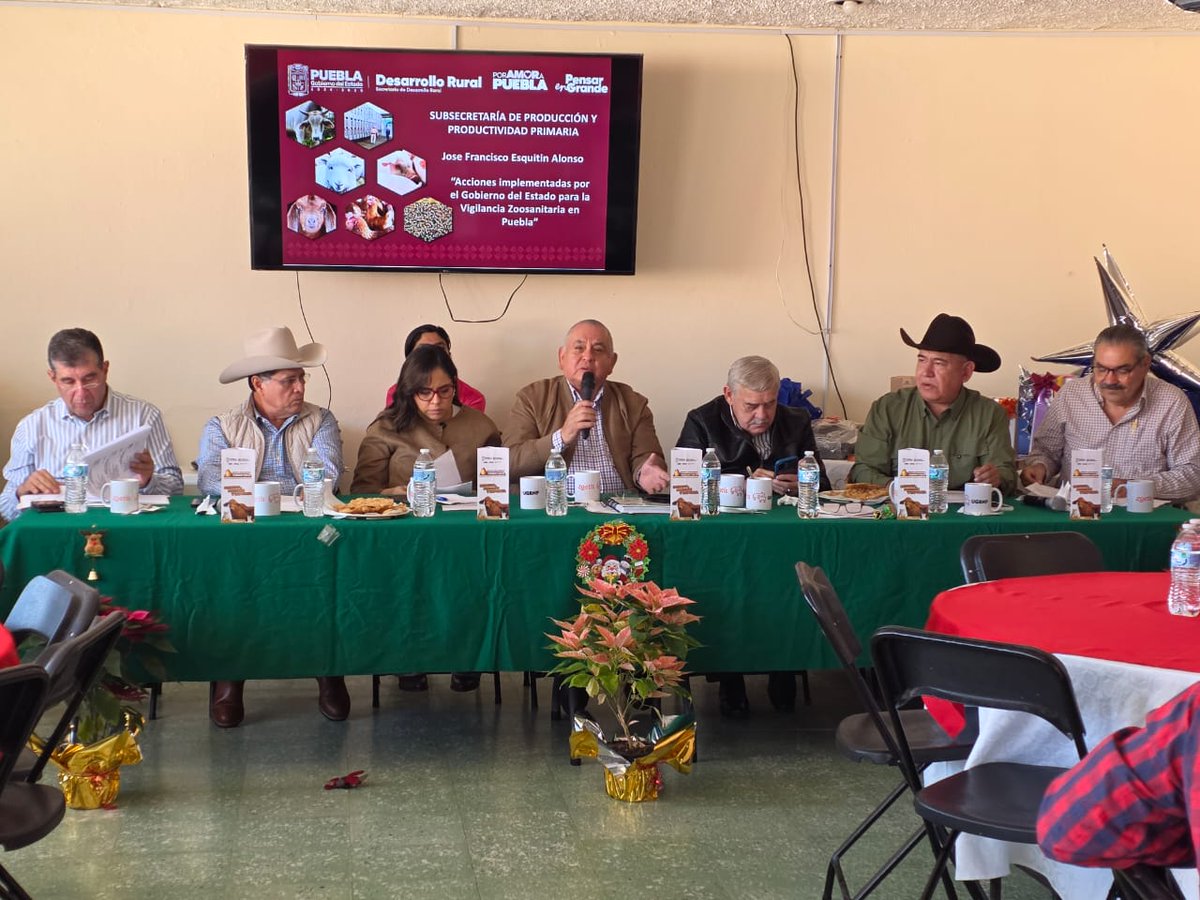 Avanzamos con diálogo y coordinación desde Xicotepec, con el Presidente de la Unión Ganadera Regional del Norte de Puebla, <a href="/ArdelioVF/">Ardelio Vargas</a>.
 
Las y los productores se pronunciaron sobre temas importantes 🌿:

La campaña permanente de prevención y atención de la plaga del gusano