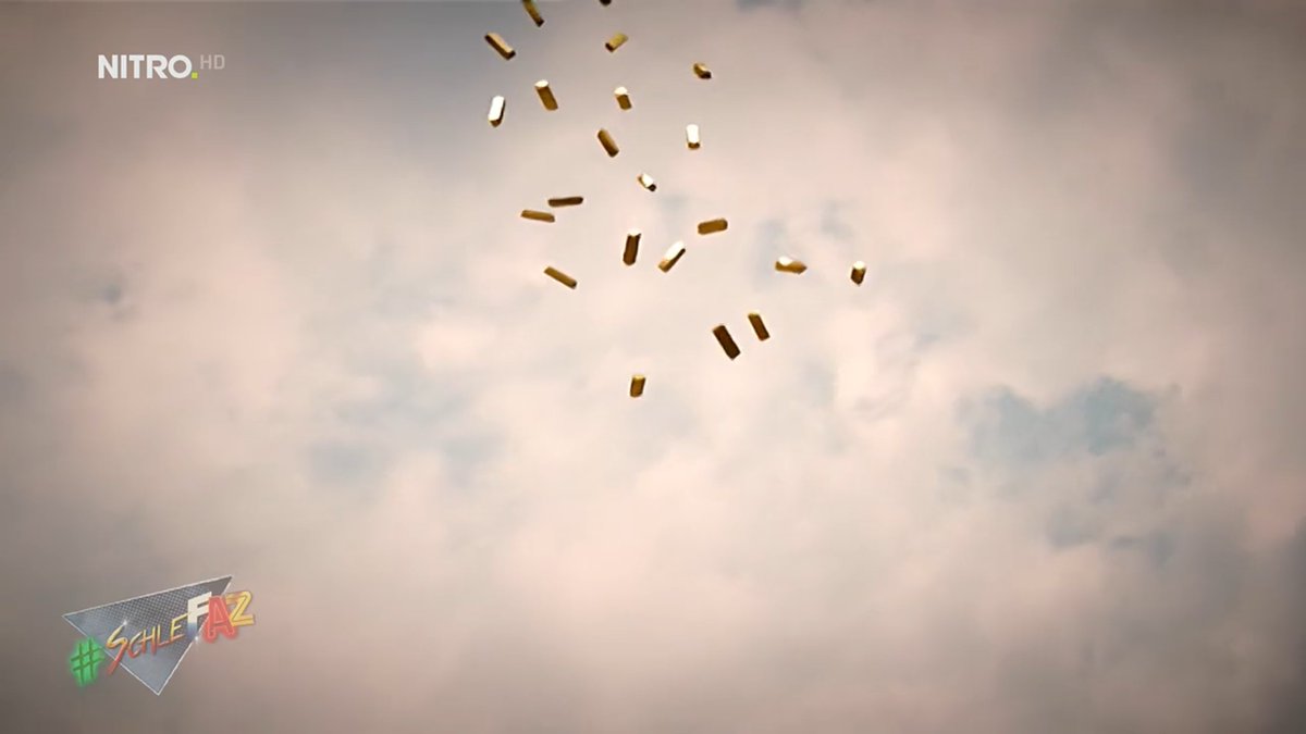 SektionWhv's tweet photo. Gold auf das Flugzeug fallen lassen und alles ist nur noch ein Feuerball 
Dieses Finale hat zumindest gehalten was es versprochen hat!
Es war Wild es gab viel Alk und mehr Kugeln als Cocktails sind geflogen
#SchleFaZ #Staffelfinale #SchleFaZ175 #DerClown #schlefazbeinitro https://t.co/vpiRLAK3KU