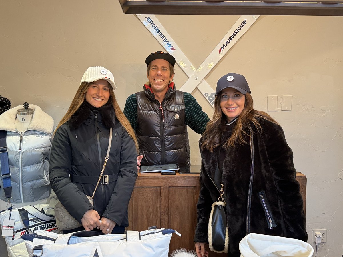 derrickchristy's tweet photo. First customers, Jena Lima and Jeanene Mershon Christy at Malibu Ski Club opening with the owner in Beaver Creek! #malibuskiclub #beavercreek #skiing https://t.co/bfhan35wWd