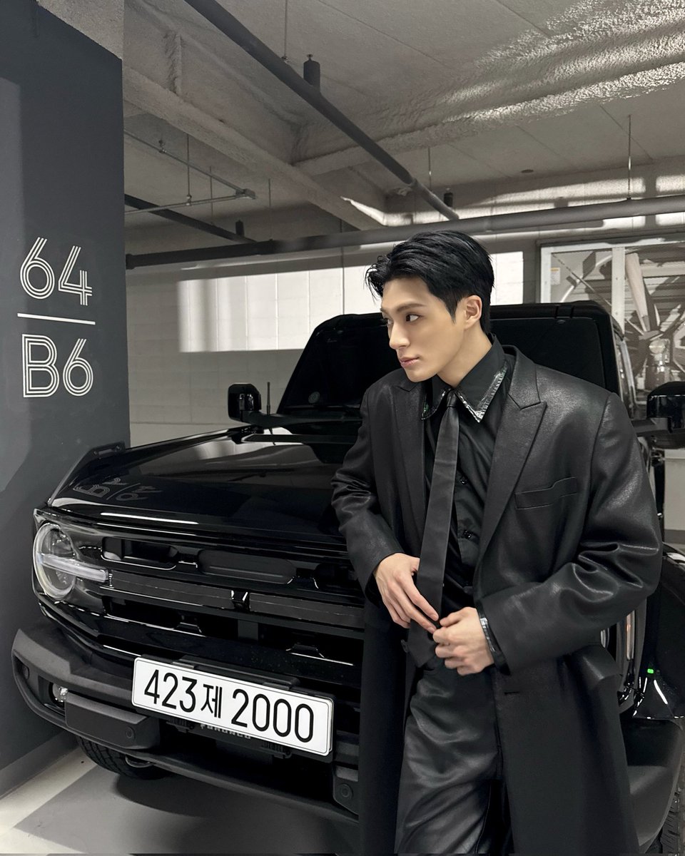 jaewpizz's tweet image. jika suatu saat aku berlutut dihadapan lelaki lain selain kamu, mungkin itu adalah saat aku sedang mengikat tali sepatu anak lelaki kita pah... #jeno #papah #priamatang ✋🏻